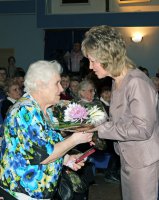 Носите ордена, чтоб видели все люди Вас, вынесших войну на собственных плечах… Носите ордена, чтоб видели все люди Вас, вынесших войну на собственных плечах…