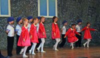 Носите ордена, чтоб видели все люди Вас, вынесших войну на собственных плечах… Носите ордена, чтоб видели все люди Вас, вынесших войну на собственных плечах…