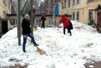 Не страшна нам непогода, Убираем город – гордо!