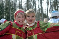 На празднике этом железный закон - Хмурым, угрюмым вход запрещен!