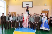 Дед Мороз на елке нашей самый главный из гостей! Дед Мороз на елке нашей самый главный из гостей!