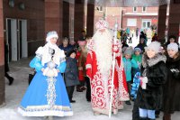 Дед Мороз на елке нашей самый главный из гостей! Дед Мороз на елке нашей самый главный из гостей!