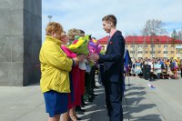 «Этот школьный вальс весенний пусть живет в воспоминаньях…» 