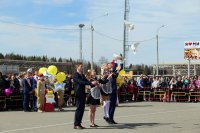 «Этот школьный вальс весенний пусть живет в воспоминаньях…» 