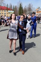 «Этот школьный вальс весенний пусть живет в воспоминаньях…» 