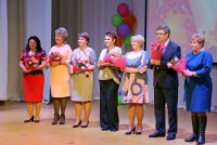 Учителями вас зовут по праву, и звание это выше всех…