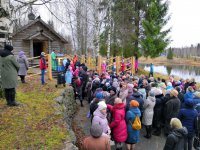 В День народного единства по главной улице Мирного прошел общегородской крестный ход