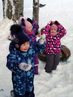 Огромные сердца наших маленьких героев: отправились в самый настоящий поход и помогли лесным жителям и деревьям пережить зиму!